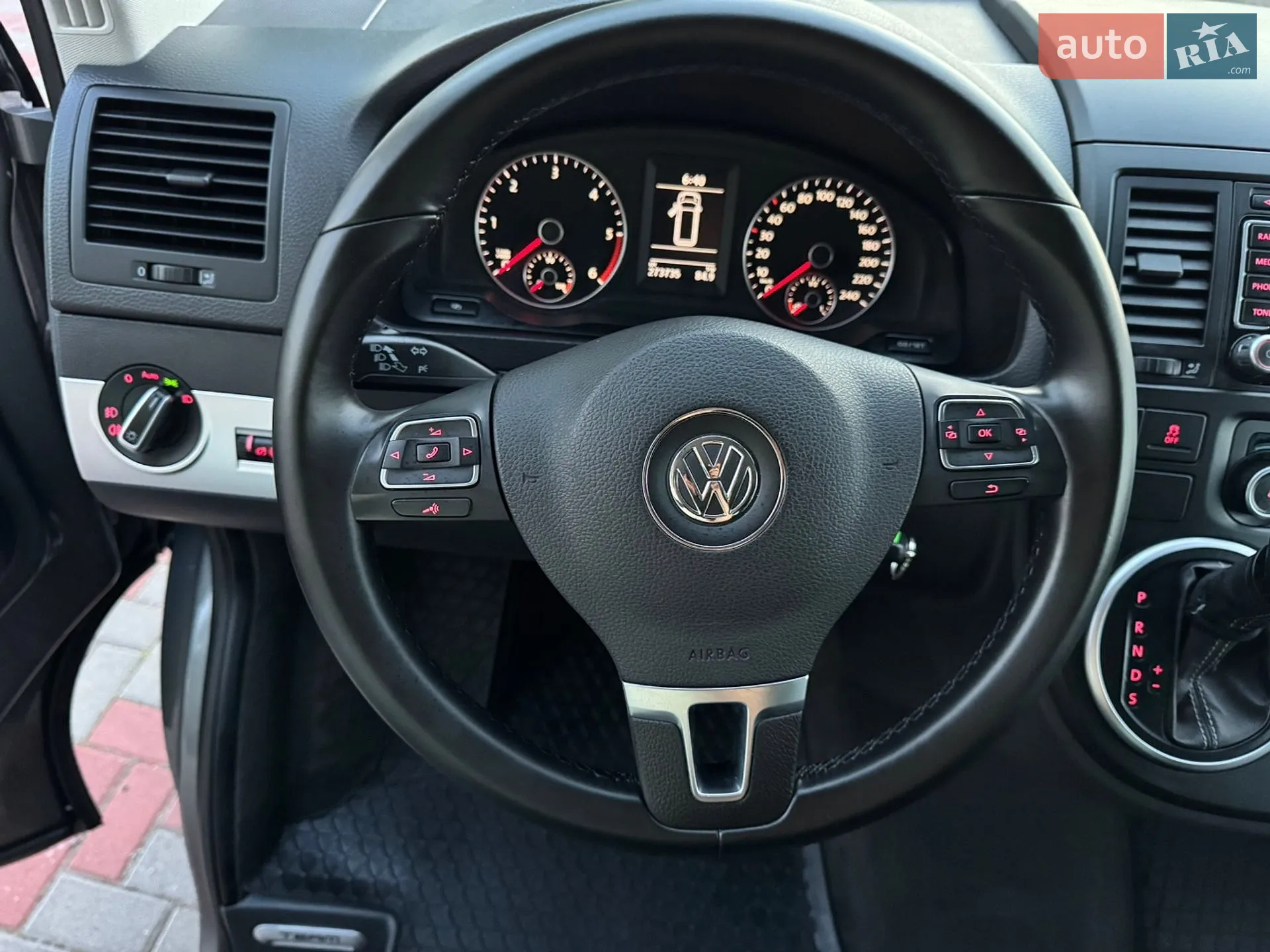 2011 Volkswagen Multivan - мініатюра 36