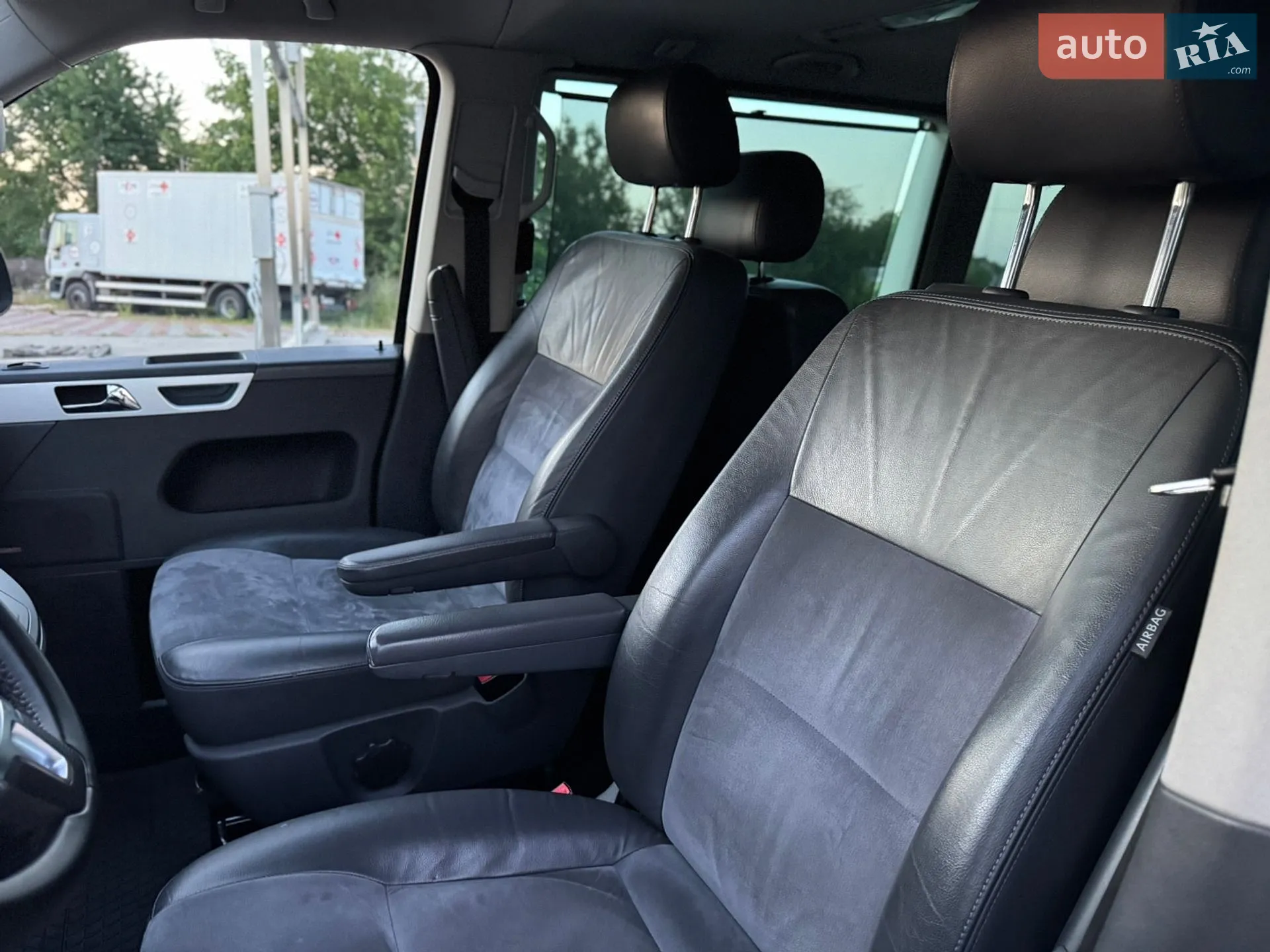2011 Volkswagen Multivan - мініатюра 43