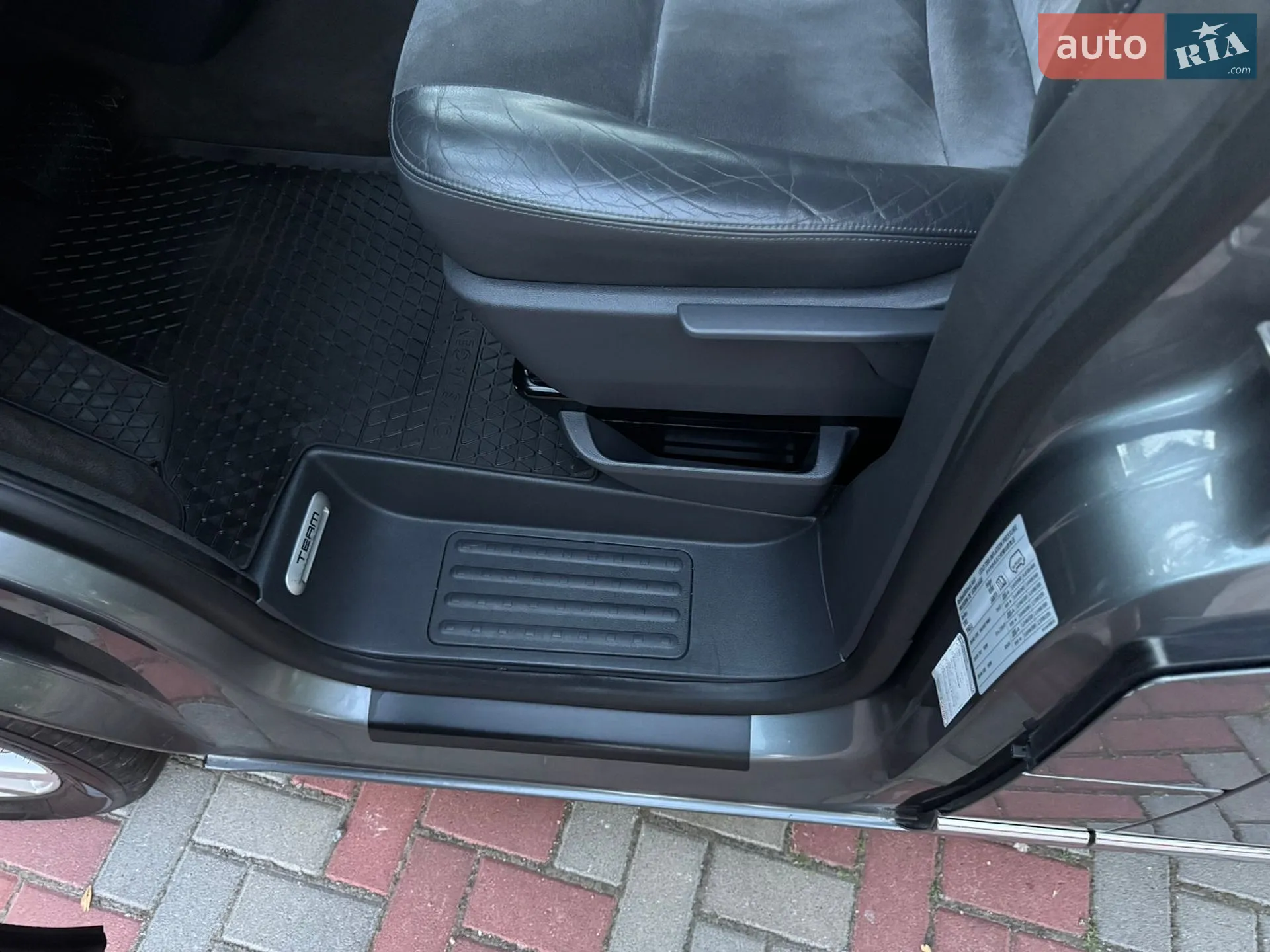 2011 Volkswagen Multivan - мініатюра 45