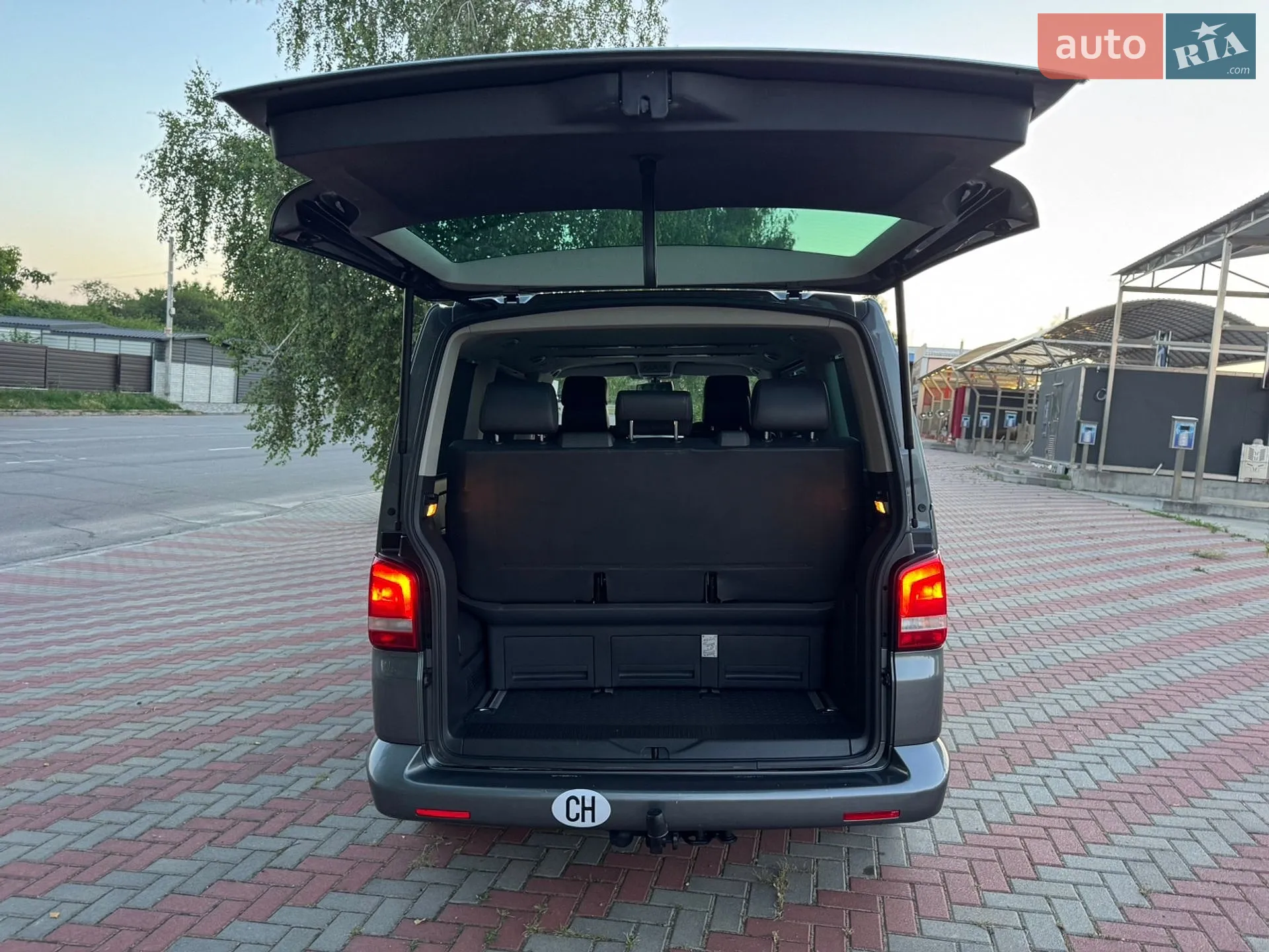 2011 Volkswagen Multivan - мініатюра 50