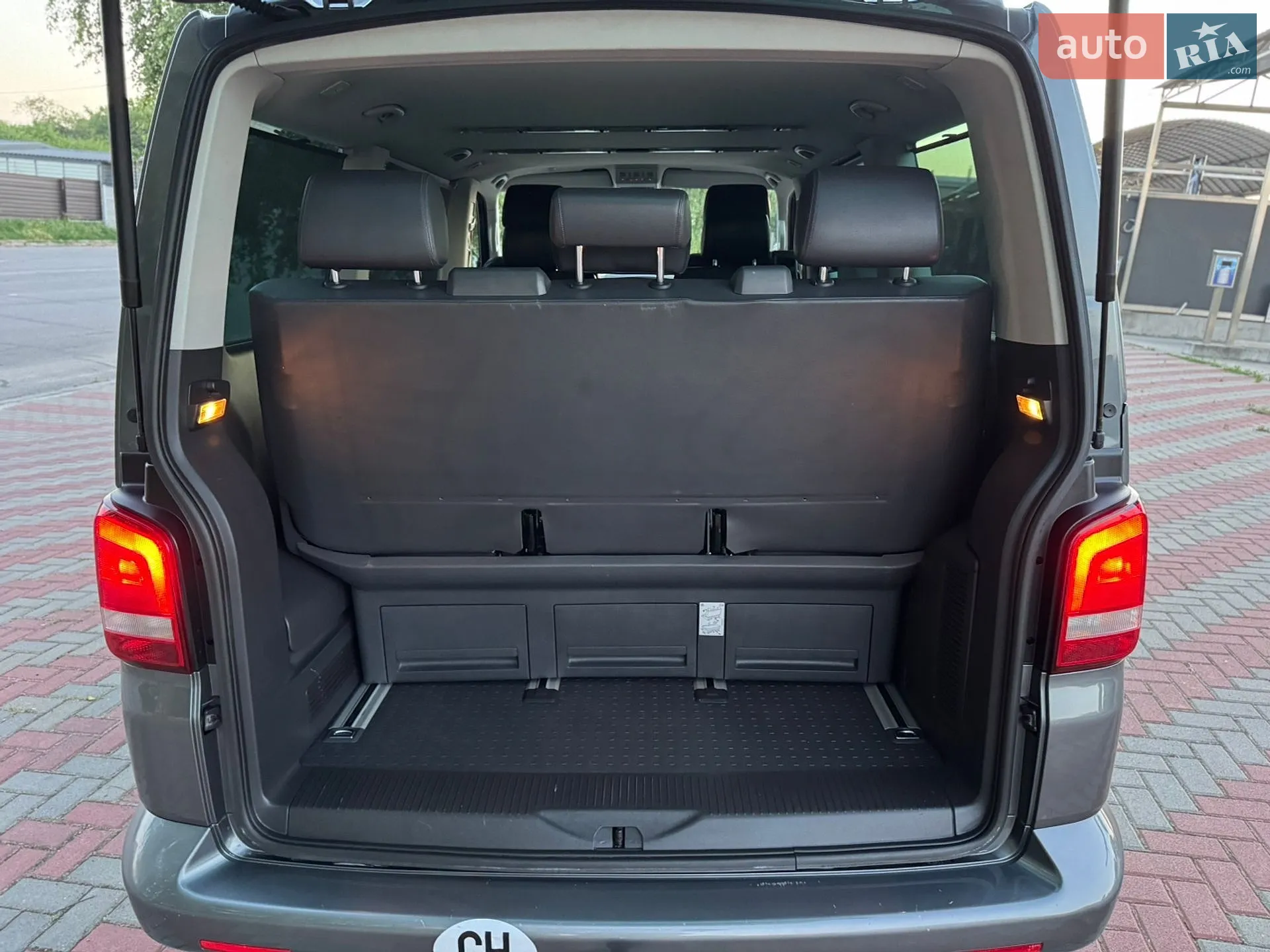 2011 Volkswagen Multivan - мініатюра 51