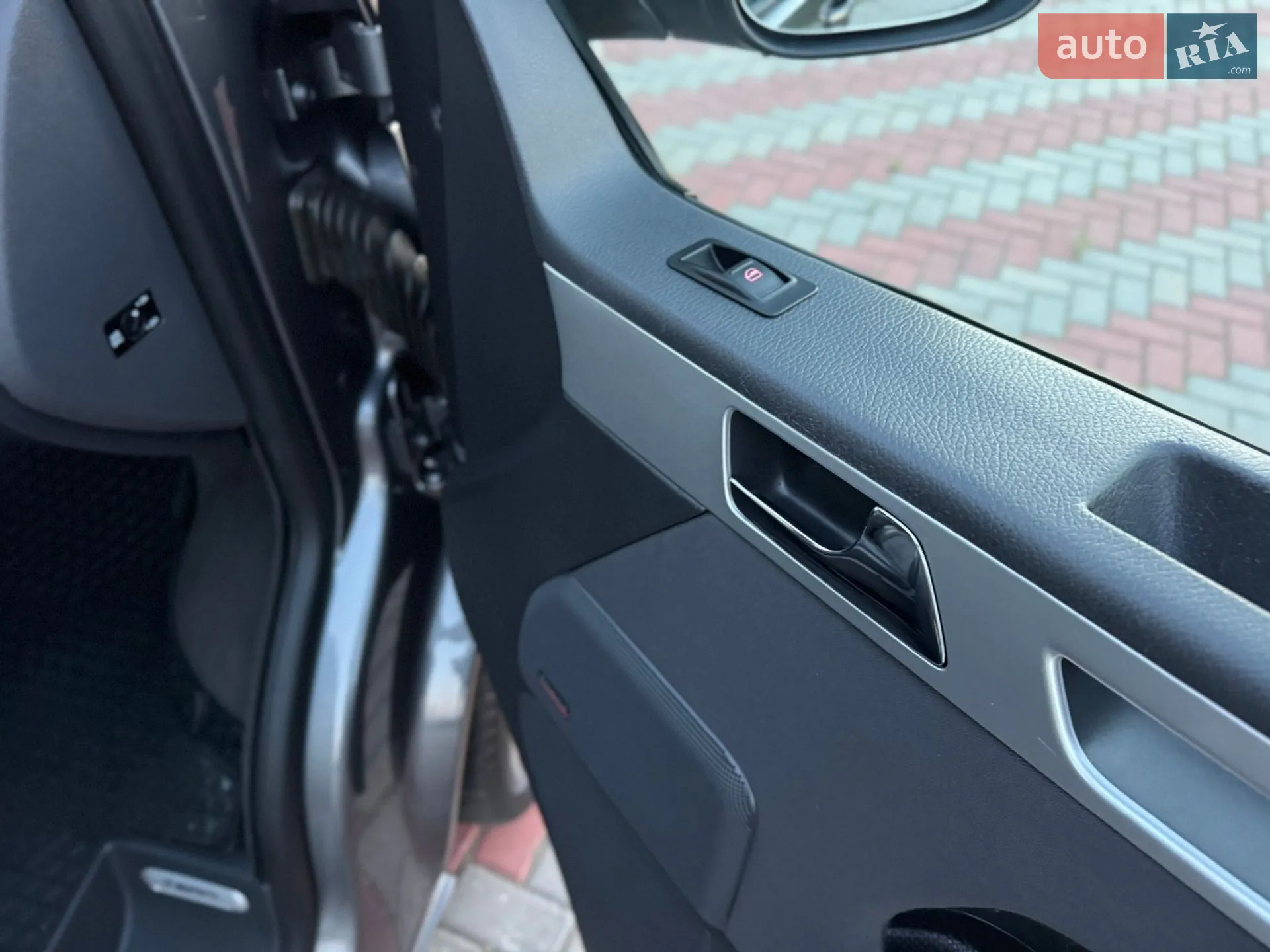 2011 Volkswagen Multivan - мініатюра 64
