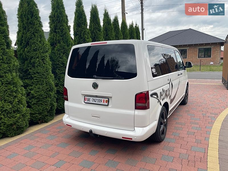 Минивэн Volkswagen Multivan 2012 в Луцке
