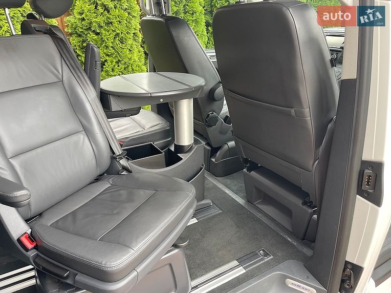 Минивэн Volkswagen Multivan 2012 в Луцке