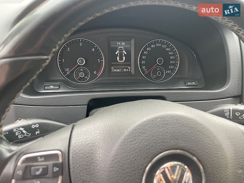 Минивэн Volkswagen Multivan 2012 в Луцке