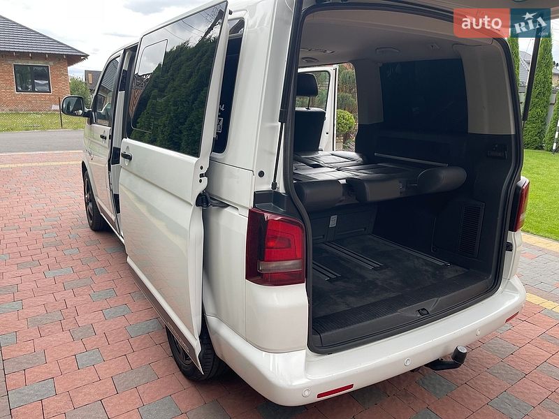 Минивэн Volkswagen Multivan 2012 в Луцке