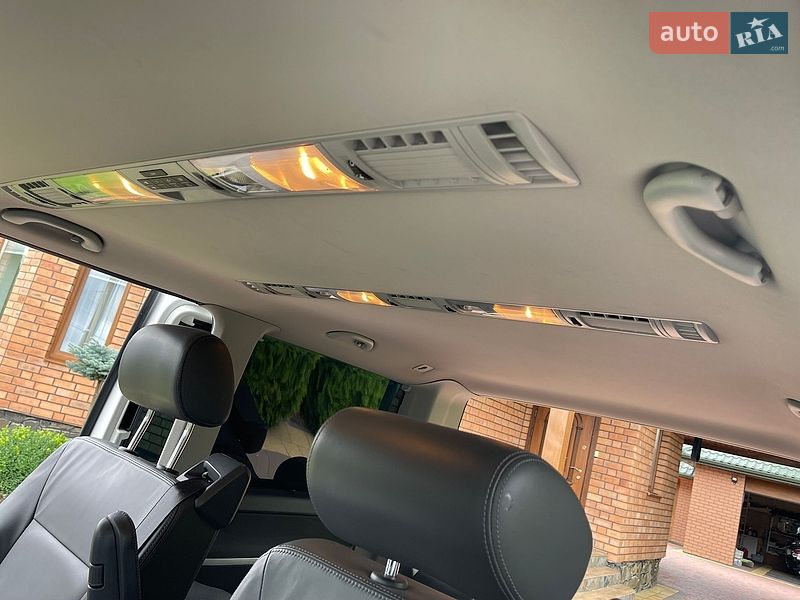 Минивэн Volkswagen Multivan 2012 в Луцке