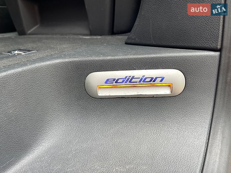 Минивэн Volkswagen Multivan 2012 в Луцке