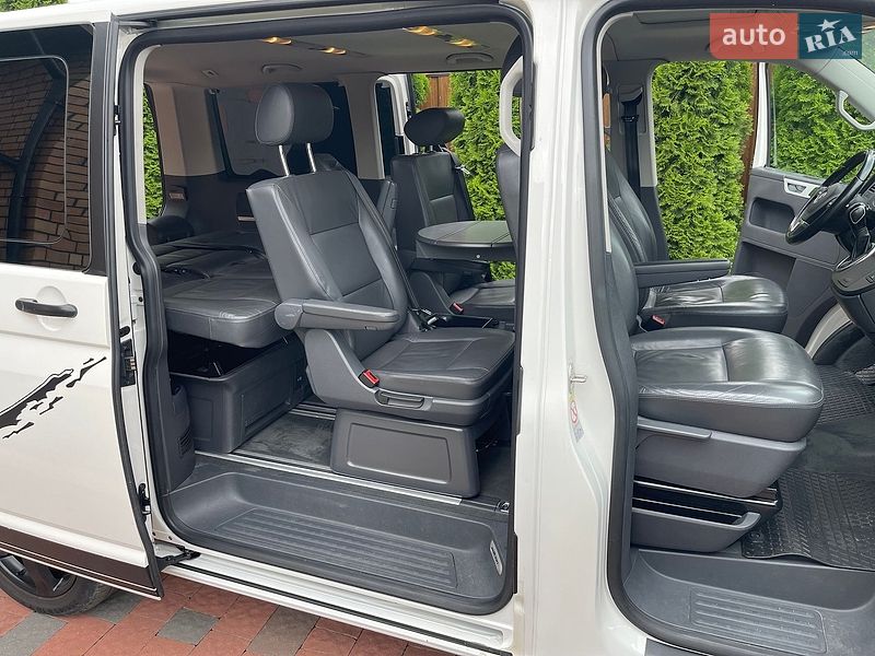 Минивэн Volkswagen Multivan 2012 в Луцке