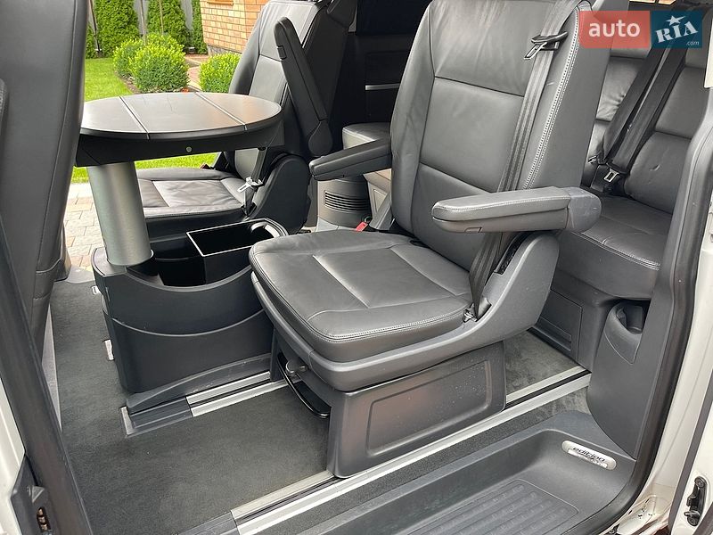 Минивэн Volkswagen Multivan 2012 в Луцке