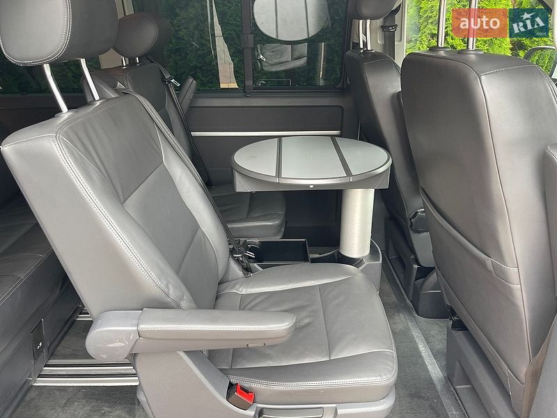 Минивэн Volkswagen Multivan 2012 в Луцке