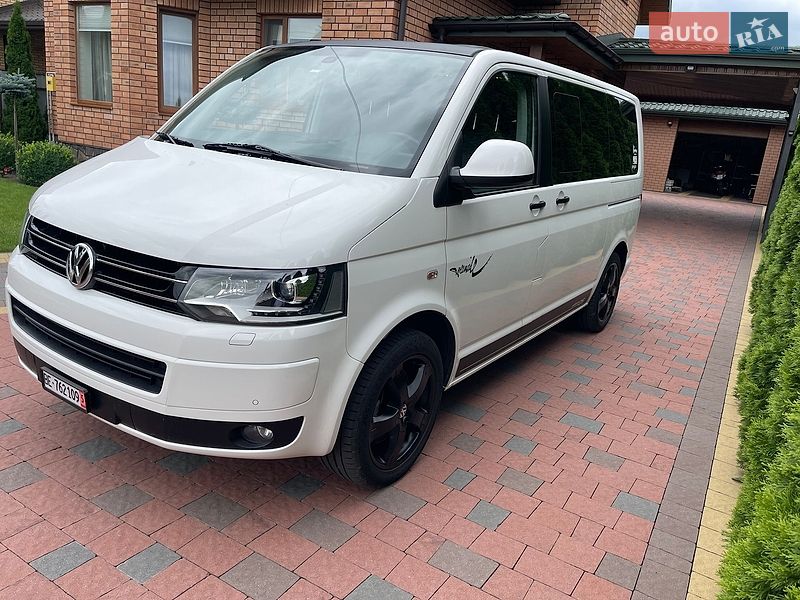 Минивэн Volkswagen Multivan 2012 в Луцке
