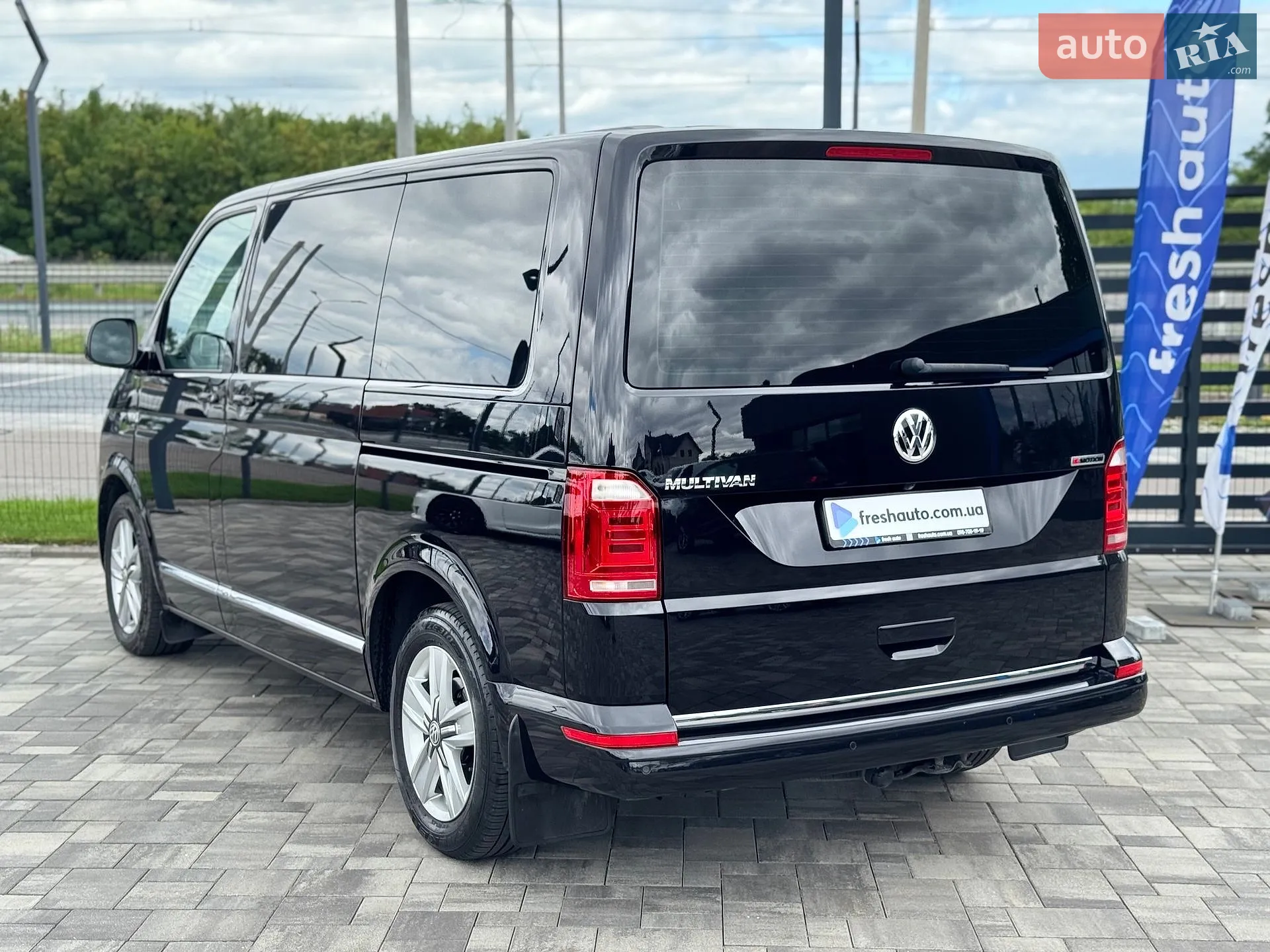 2019 Volkswagen Multivan - мініатюра 11