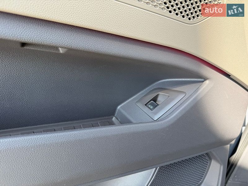 Минивэн Volkswagen Multivan 2024 в Хмельницком