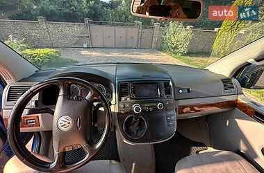Мінівен Volkswagen Multivan 2009 в Луцьку