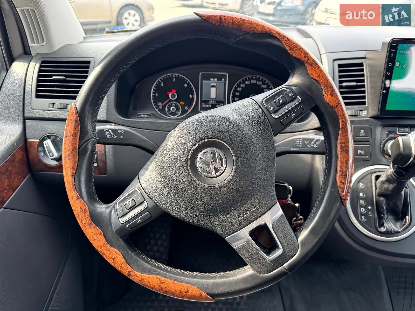 2012 Volkswagen Multivan - мініатюра 18