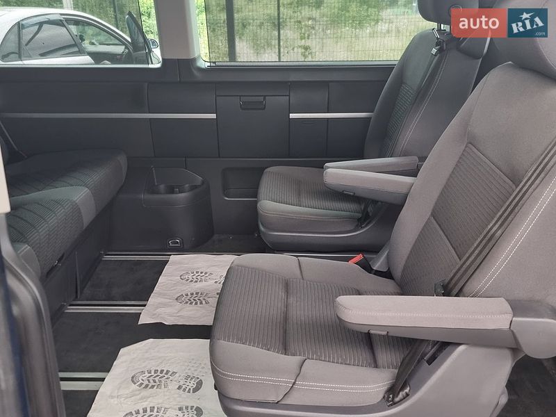 Минивэн Volkswagen Multivan 2013 в Виннице