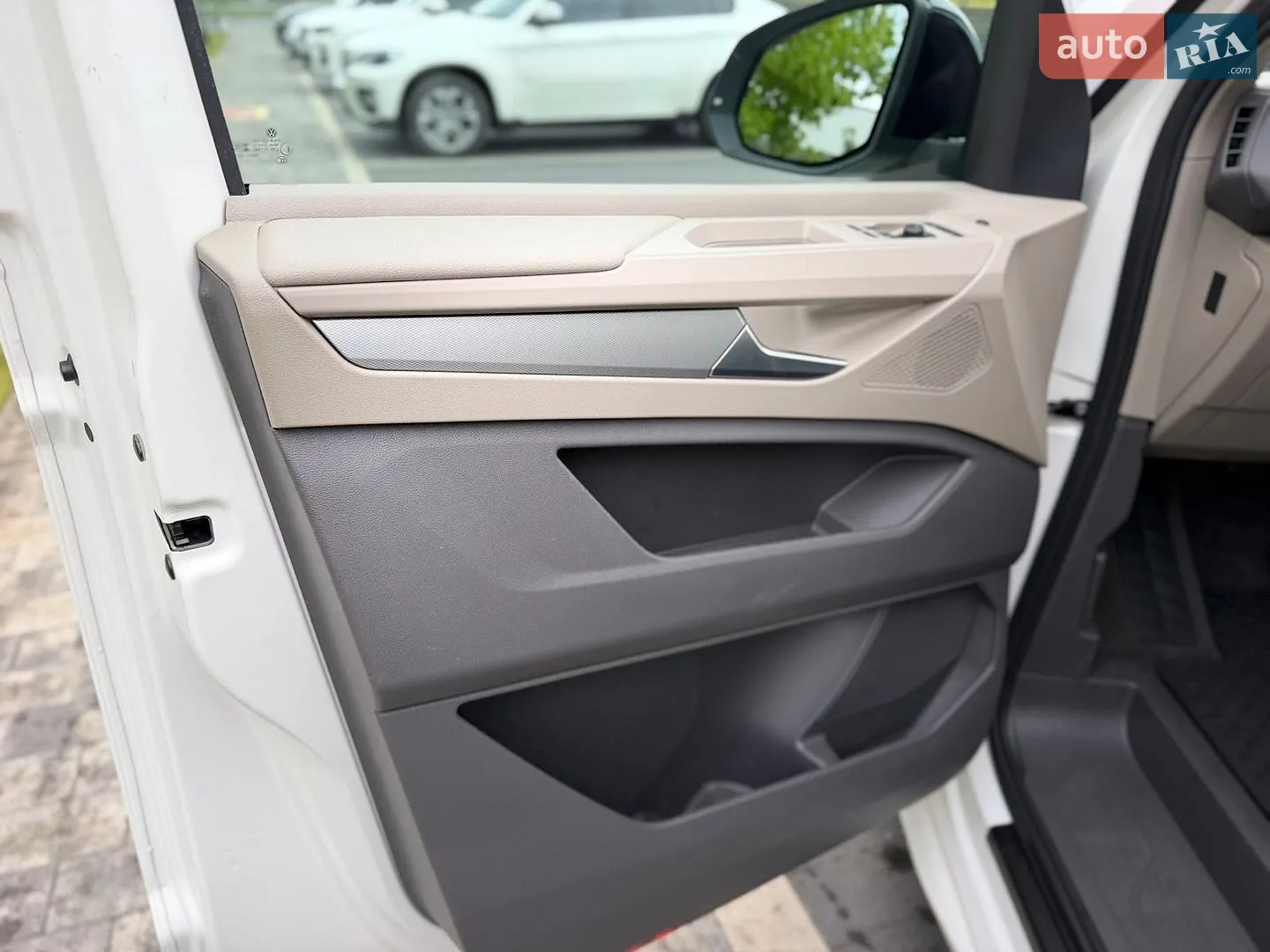 2022 Volkswagen Multivan - мініатюра 11
