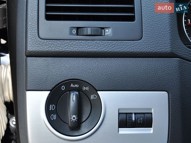 Минивэн Volkswagen Multivan 2012 в Одессе фото 33 Минивэн Volkswagen Multivan 2012 в Одессе