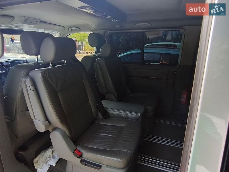 Минивэн Volkswagen Multivan 2004 в Николаеве