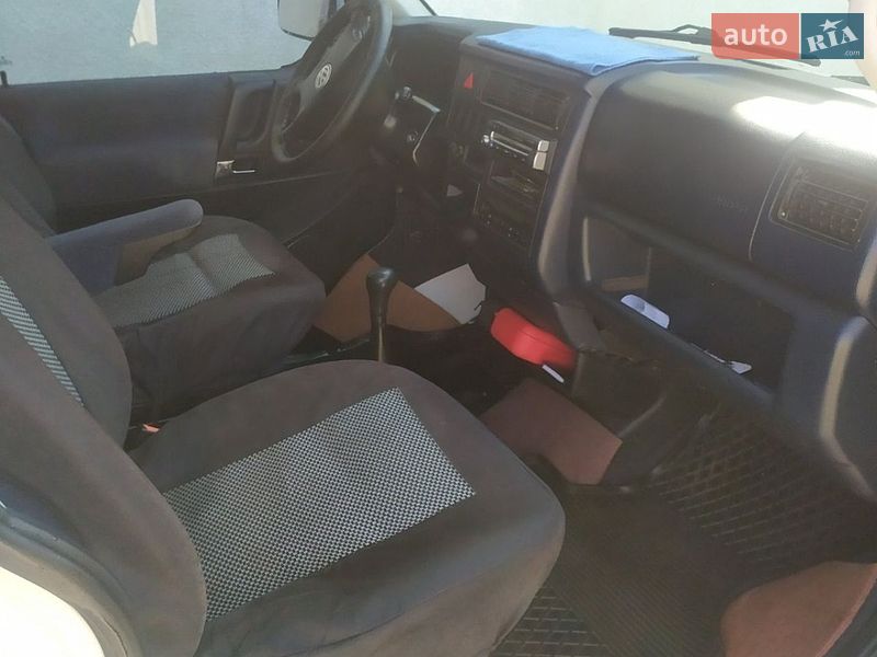 Минивэн Volkswagen Multivan 2003 в Борщеве