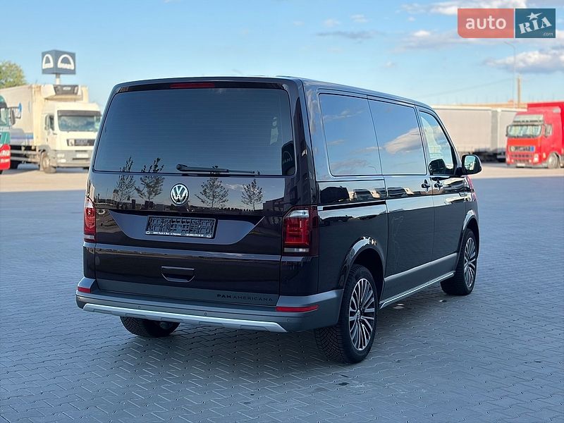 Минивэн Volkswagen Multivan 2017 в Черновцах