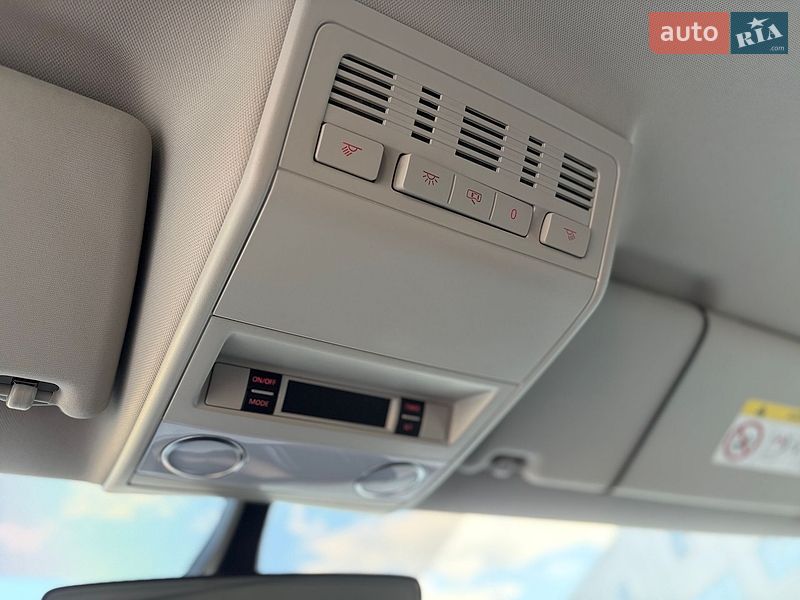 Минивэн Volkswagen Multivan 2017 в Черновцах