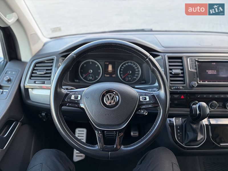 Минивэн Volkswagen Multivan 2017 в Черновцах