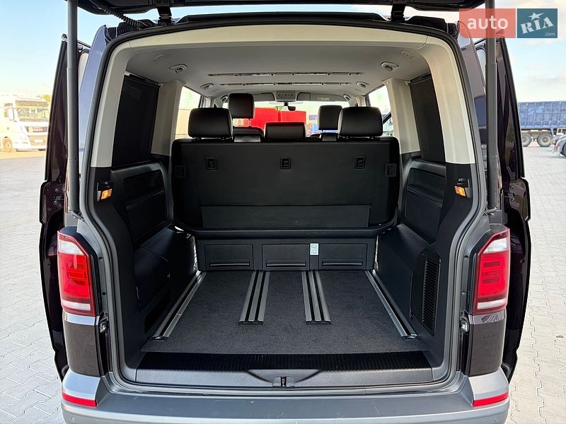 Минивэн Volkswagen Multivan 2017 в Черновцах