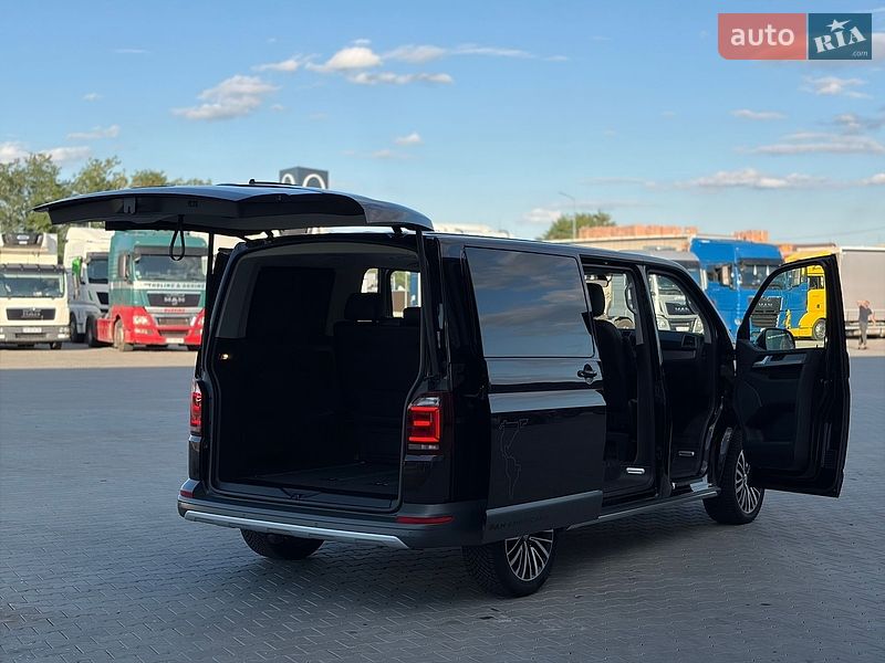 Минивэн Volkswagen Multivan 2017 в Черновцах