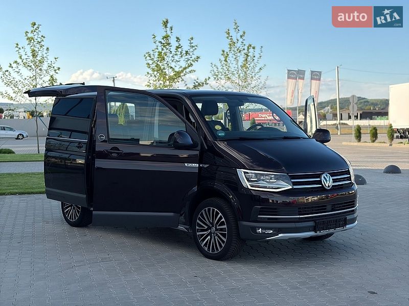 Минивэн Volkswagen Multivan 2017 в Черновцах