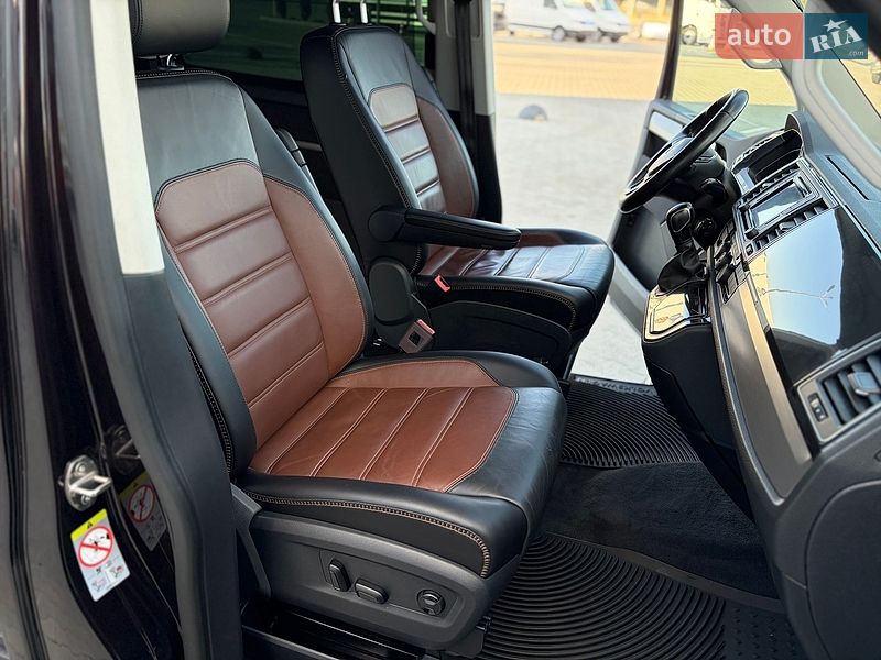 Минивэн Volkswagen Multivan 2017 в Черновцах