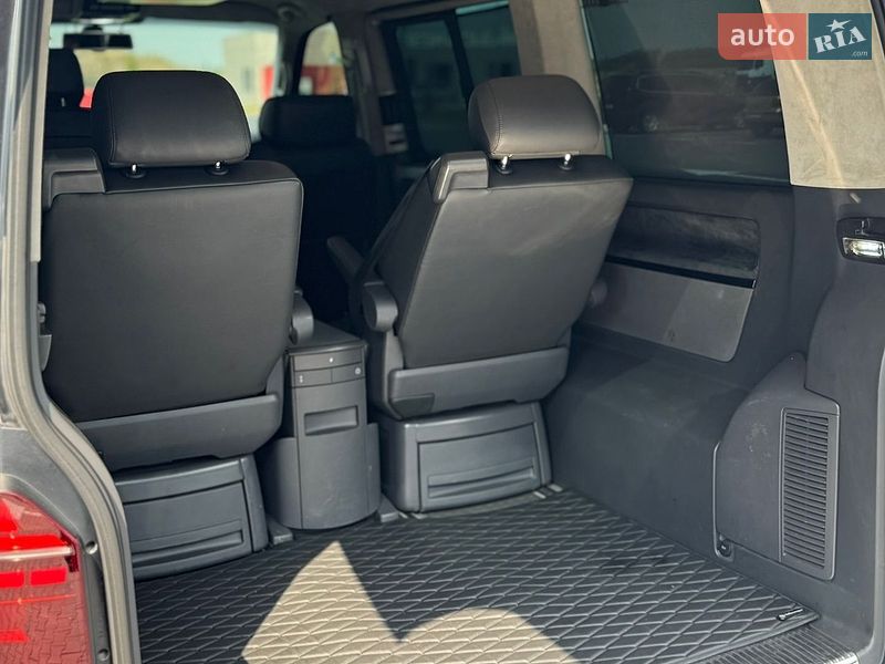 Минивэн Volkswagen Multivan 2012 в Киеве