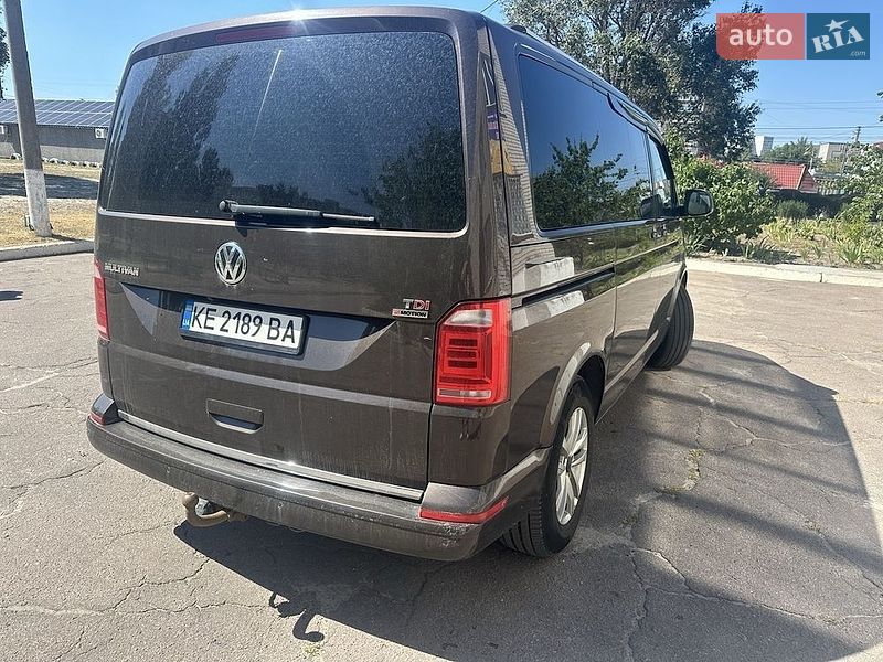 Минивэн Volkswagen Multivan 2017 в Немирове