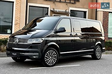 Минивэн Volkswagen Multivan 2022 в Киеве