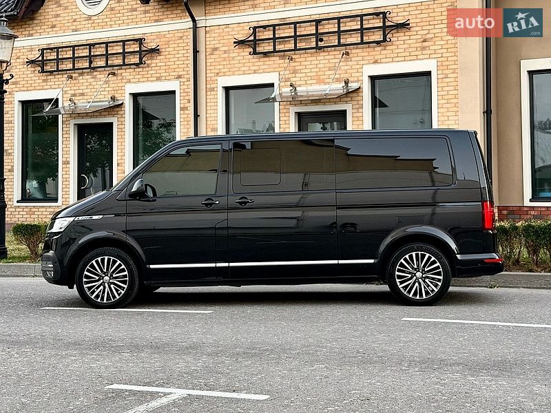 Минивэн Volkswagen Multivan 2022 в Киеве