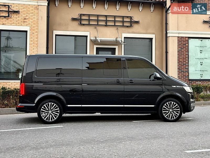 Минивэн Volkswagen Multivan 2022 в Киеве