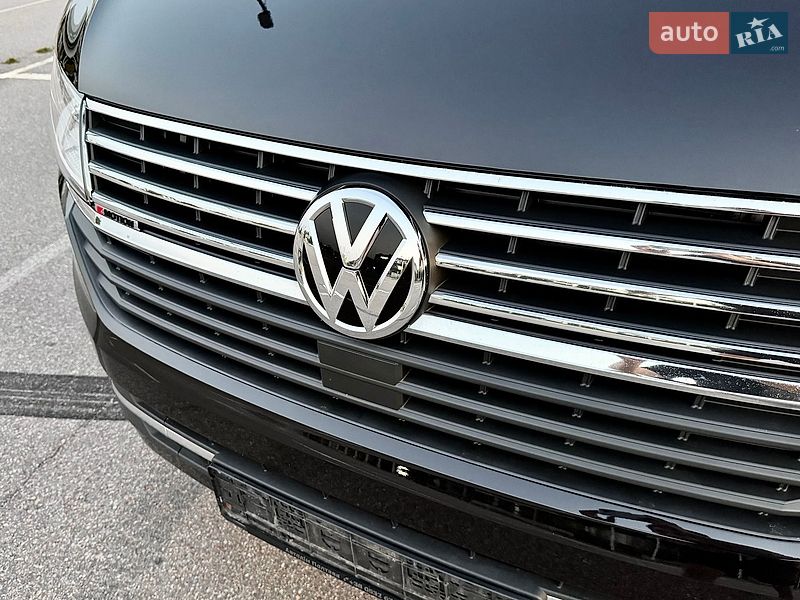 Минивэн Volkswagen Multivan 2022 в Киеве