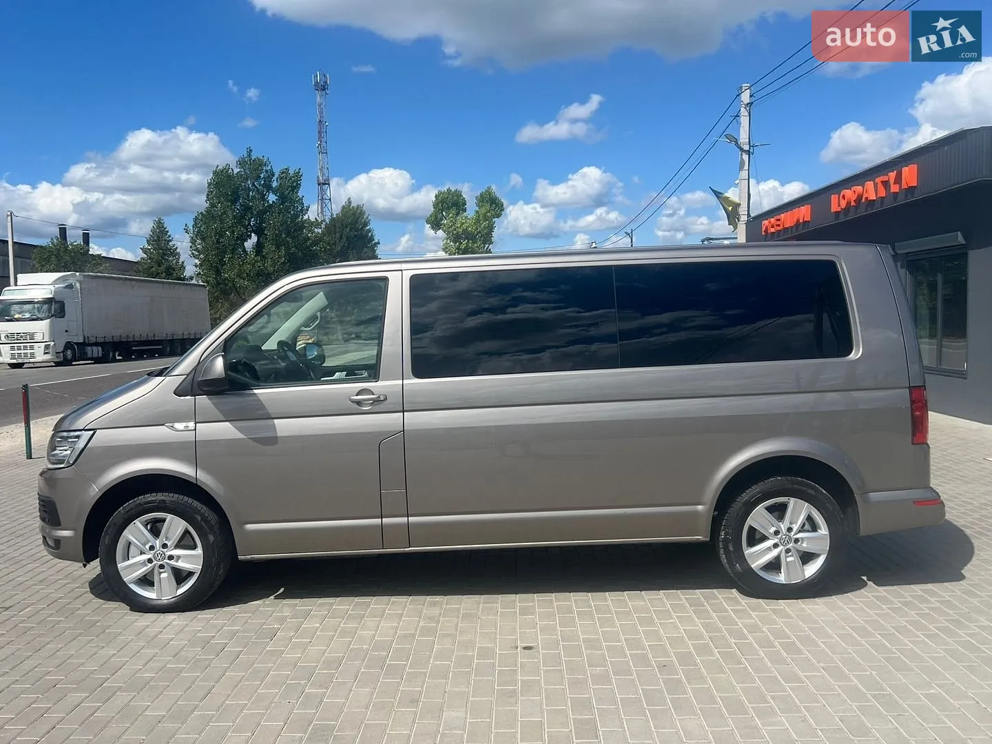 2018 Volkswagen Multivan - мініатюра 2
