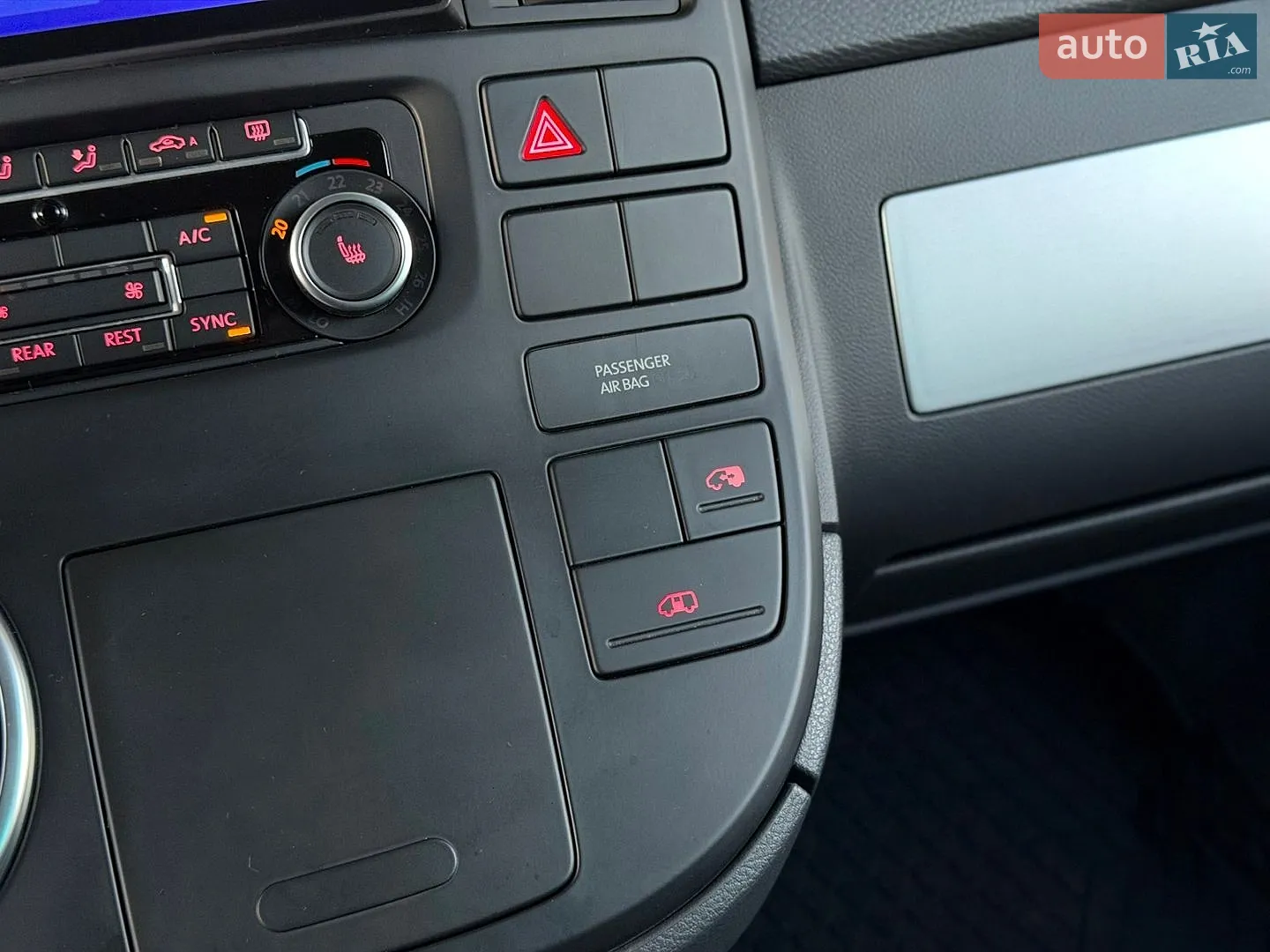 2015 Volkswagen Multivan - мініатюра 26