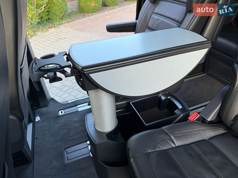Минивэн Volkswagen Multivan 2018 в Ровно
