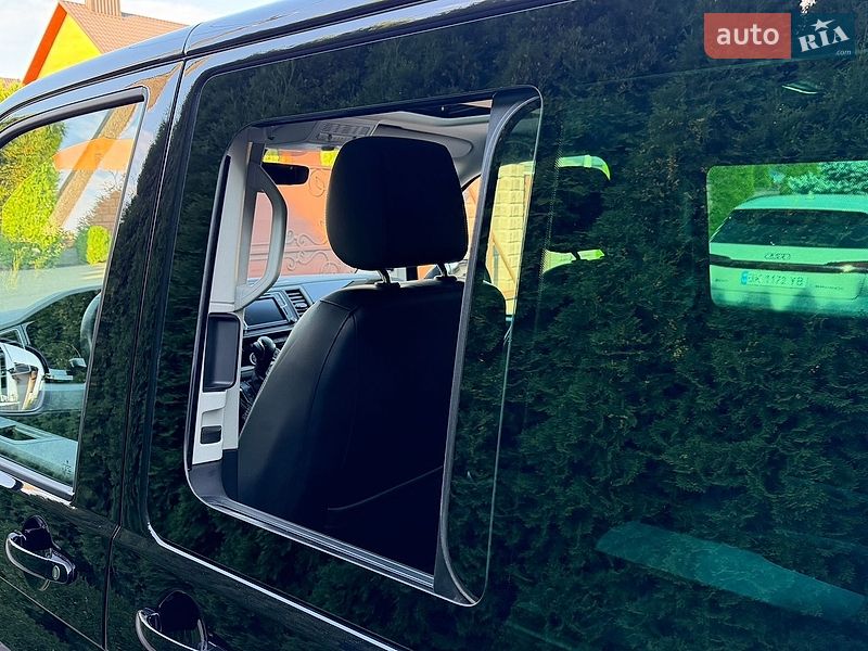 Минивэн Volkswagen Multivan 2018 в Ровно