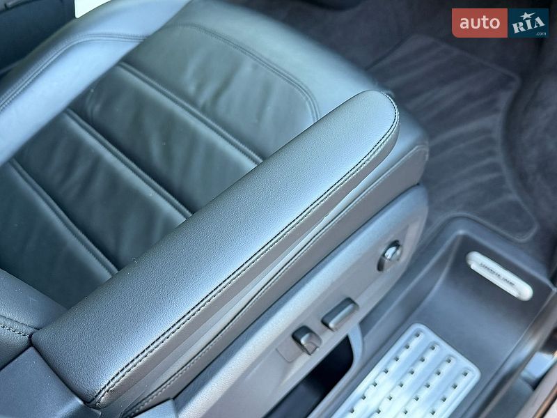 Минивэн Volkswagen Multivan 2018 в Ровно