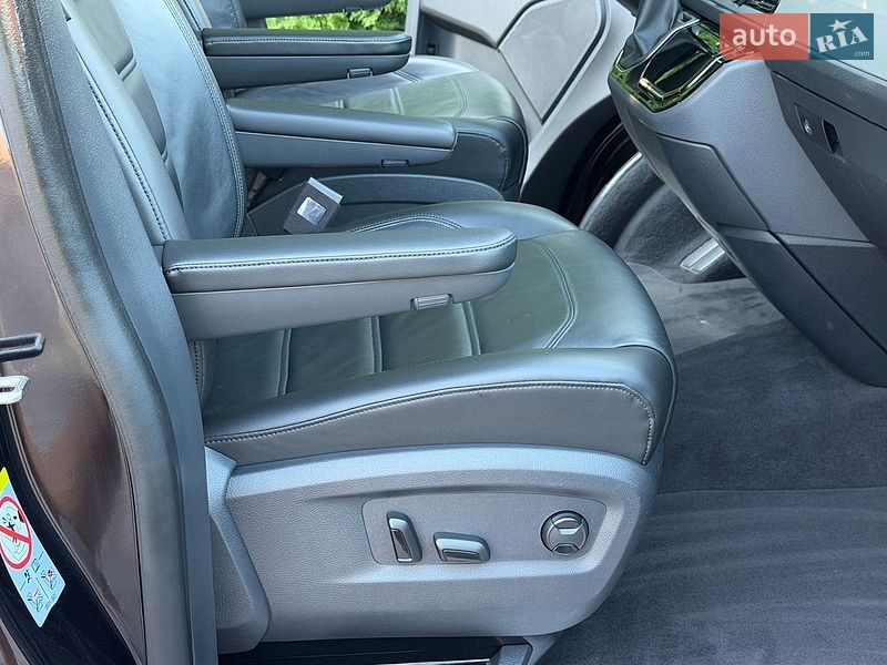 Минивэн Volkswagen Multivan 2018 в Ровно
