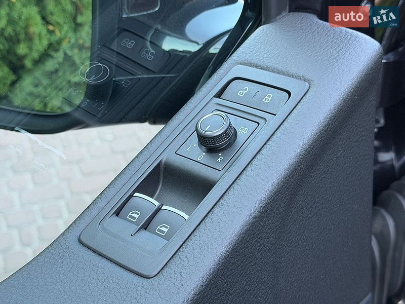Минивэн Volkswagen Multivan 2018 в Ровно