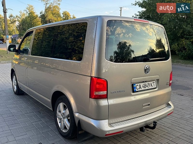 Минивэн Volkswagen Multivan 2012 в Каменке