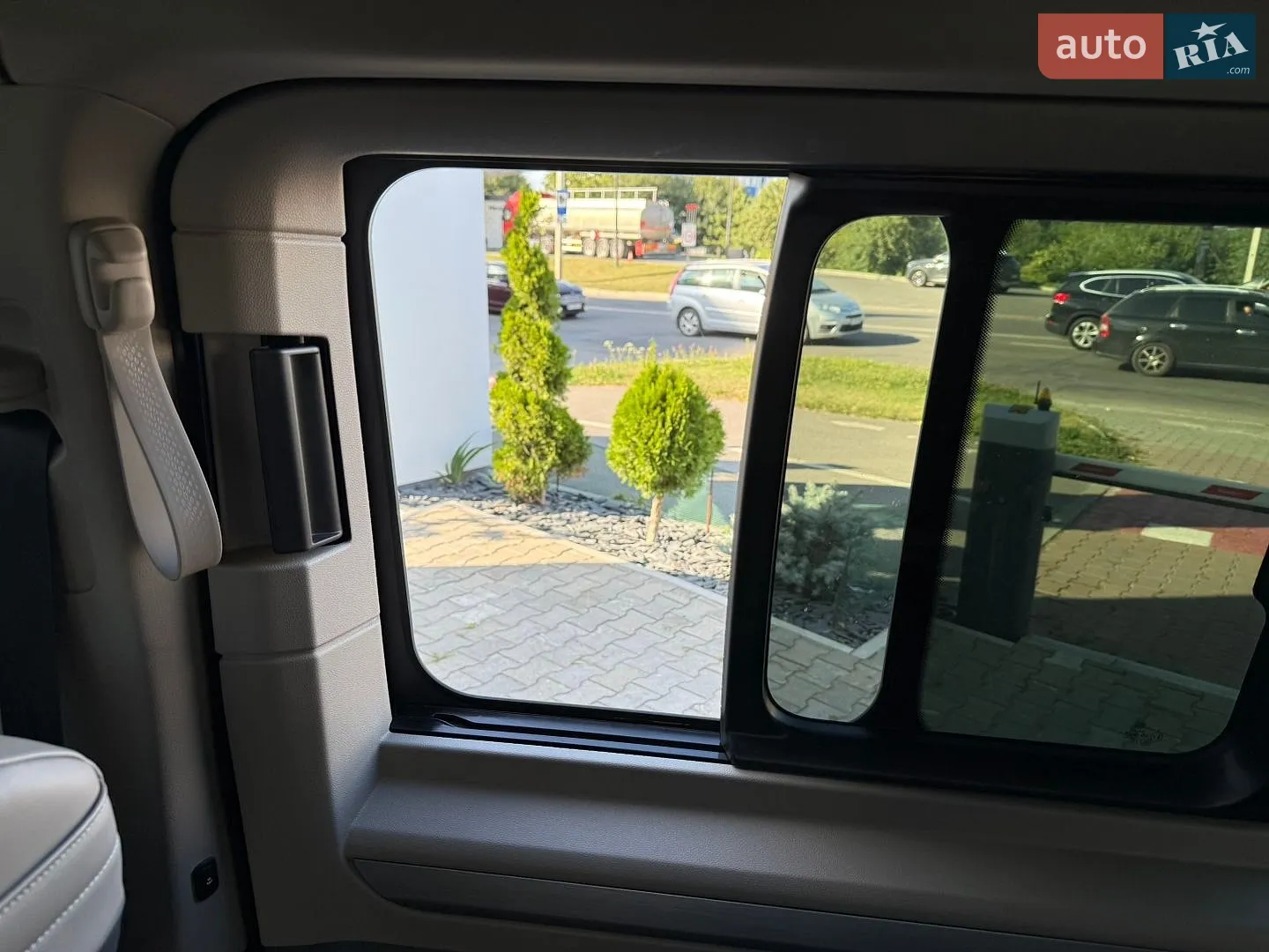 2025 Volkswagen Multivan - мініатюра 36