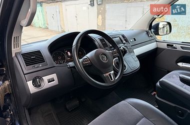 Минивэн Volkswagen Multivan 2015 в Киеве