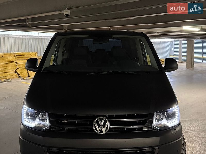 Минивэн Volkswagen Multivan 2013 в Виннице