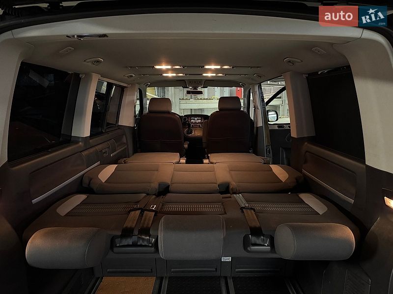 Минивэн Volkswagen Multivan 2013 в Виннице